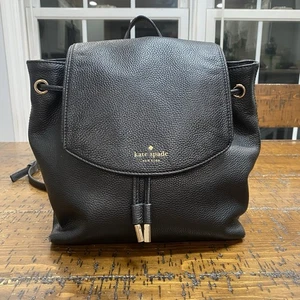 Zaino Kate Spade in pelle nera con coulisse e ciottoli chiusura a scatto - Foto 1 di 19