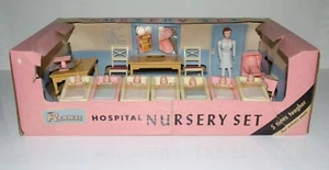 Vintage RENWAL HOSPITAL NURSERY SET 1950'S Complete w/ Box Unused RARE - Bild 1 von 7