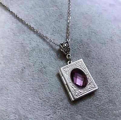 Collana donna Portafoto a Libro collezione argento cabochon viola in Acciaio - Immagine 1 di 4