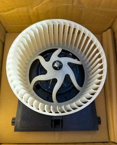 TYC - 700158 99-05 VW JTTA/G-OLF/GTI BLOWER ASSY - Picture 1 of 4