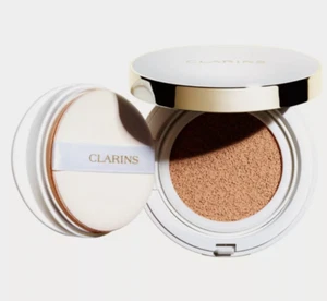 Clarins Everlasting Cushion Long Wearing Hydrating Foundation - 5 CHOOSE SHADES - Picture 1 of 6