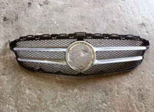 Mercedes C class W205 genuine front  grille A 205 880 1704 - Picture 1 of 3