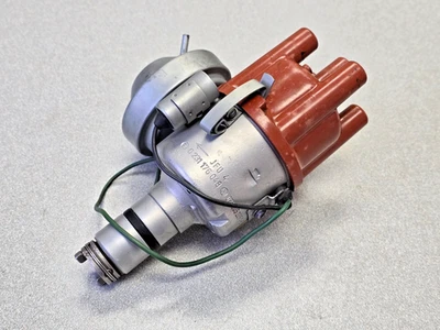 VERY NICE USED ORIGINAL BOSCH JFU4 PORSCHE 914 1.8 IGNITION DISTRIBUTOR 426 - Image 1 of 4