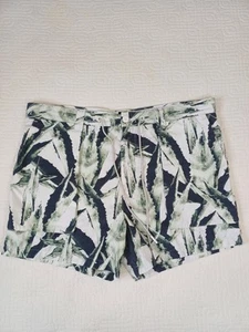 Hugo Boss Mens Swim Shorts White Green Black XL 38R Pockets Drawstring Logo - Picture 1 of 16