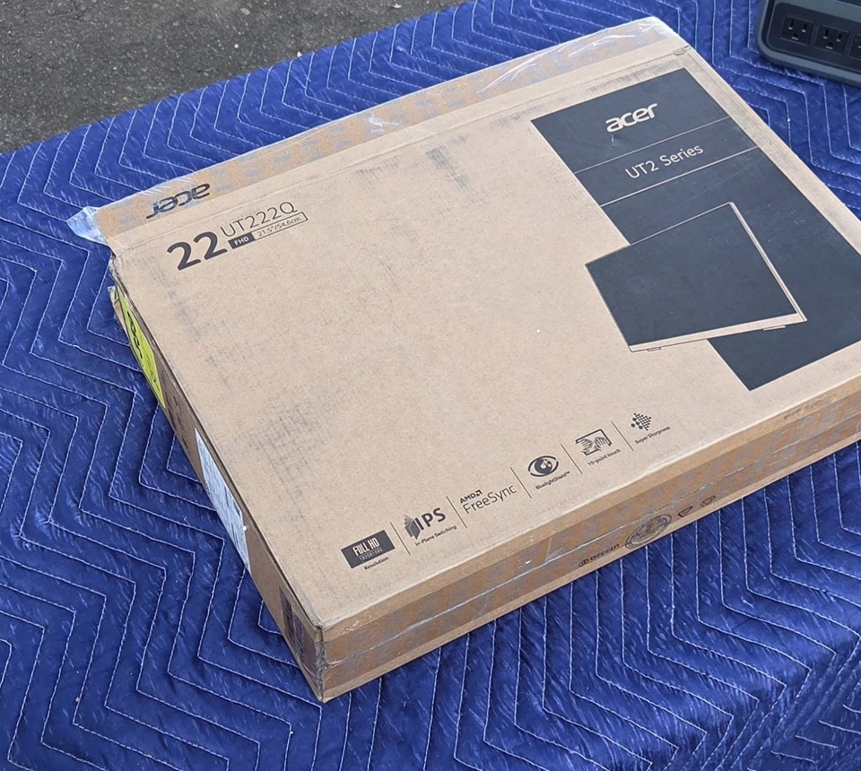 Acer UT222Q 21.5" LCD Touchscreen Monitor - 16:9 - 4 ms - 1920 x 1080 - Full HD - Image 1 of 4