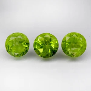 π 1.86ct 3pcs Lot Round Natural Green Peridot - Untreated, Africa Gemstone - Picture 1 of 4