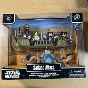 Disney Parks 2013 Star Wars Sarlaac Attack Actionfigur Set Goofy Mickey Neu im Karton - Bild 1 von 2