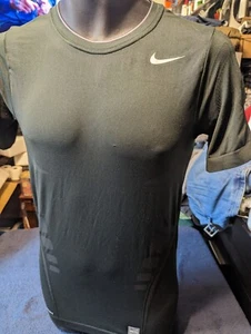 NIKE HERREN KURZARM KOMPRESSION OBERTEIL SHIRT LARGE - Bild 1 von 14