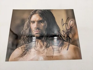 Manu Bennett signed 8x10 Foto Autogramm Spartacus Schauspieler - Bild 1 von 5
