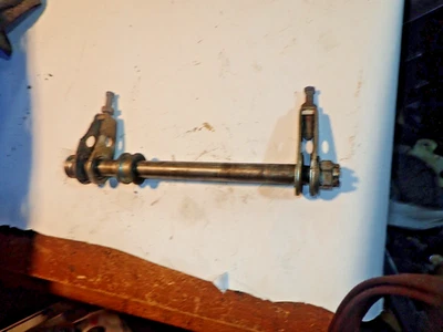 Perno de eje trasero Yamaha RT1 360 1973 Foto 1 de 4