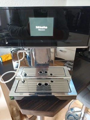 Miele CM 7500 Kaffeevollautomat , Schwarz  Vollfunktionsfähig  - Bild 1 von 4