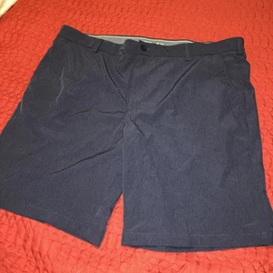 IZOD Herren Shorts 40 Taille Stretch Golf Marine Performance Komfort 9,5 Schrittlänge - Bild 1 von 5