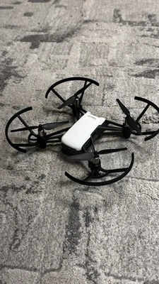 DJI Tello Minidrone Quadcopter - White - Image 1 of 4