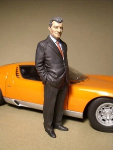 1/18 FIGURA FERRUCCIO LAMBORGHINI SF VROOM NON DIPINTA PER MINICHAMPS AUTOART - Foto 1 di 7