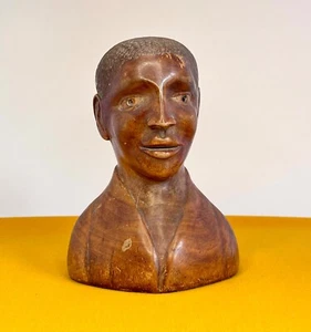 African Man. Carved Wooden Bust. early 20th Century. - Picture 1 of 12