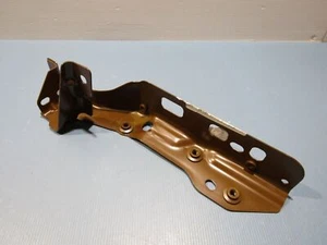 Soporte Ala Delantera Derecha Tesla Modelo X Genuino 1046697-S0-B REF E1-35 - Imagen 1 de 5