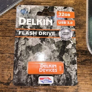 ✨Unidad flash Delkin de 32 GB unidad de pulgar USB 3.0 cámara Trail ✨ - Imagen 1 de 2