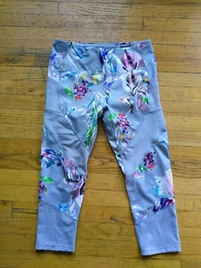 Avia Damen Cropped Pocket Leggings, Größe L (12-14), grau/silber bunt geblümt - Bild 1 von 6