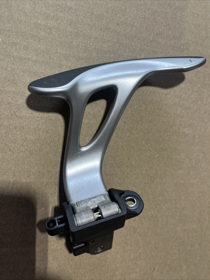 2010 尼桑 370Z G37 原始设备制造商 LH STEERING 脚踏变速器 — 第 1/3 张图片