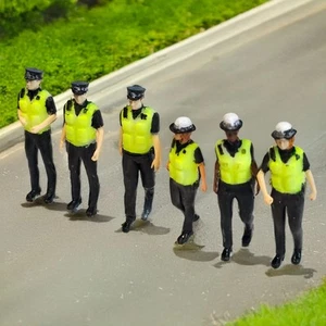 FG36 - Figuras modernas de policías (x6) sin pintar escala N - Imagen 1 de 7