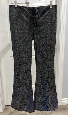 NUEVO Pantalones medianos reflectantes acampanados Dolls Kill Club Exx Space Invader Foto 1 de 4