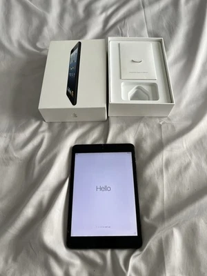 Apple iPad Mini - A1432 - 16GB - Black - Image 1 of 4