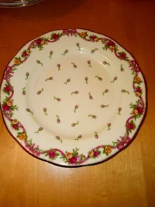 Royal Albert Old Country Roses Ruby Celeb. Yellow Rosebud 8" Plate Factory 2nds - Picture 1 of 2