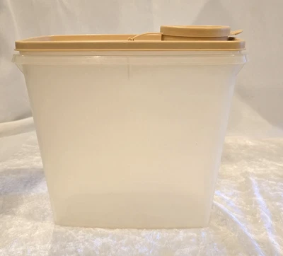 Vintage Tupperware Cereal Container Flip Top Pour Spout Storage USA 8" Tall - Image 1 of 4
