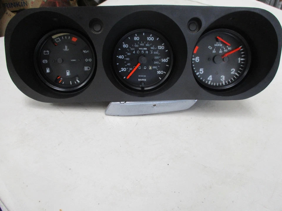 VDO PORSCHE 1987 924-S 160 MPH SPEEDOMETER  40,584  DASH GAUGE CLUSTER UNTESTED - Image 1 of 4