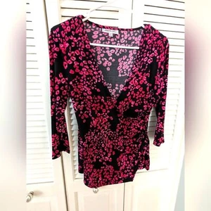 Jennifer Lopez Petite sz S Mesh Pinks/Black Animal Print 3/4 Sleeve V-neck Top - Picture 1 of 8