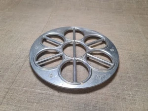 Molde de aluminio vintage soviético para 14 celdas producción rápida de vareniki ucraniano - Imagen 1 de 8
