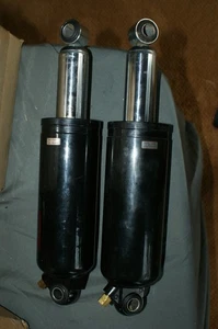 Genuine Harley Davidson Lowering 12" touring air shocks Dealer T/O 54636-09 - Picture 1 of 3