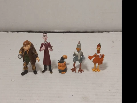 Dreamworks 2000 Chicken Run PVC Figures Lot Of 5 Mr. & Mrs. Tweedy Ginger Cover