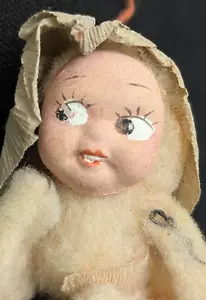 ANTIQUE SPUN COTTON GIRL HANGING CHRISTMAS ORNAMENT COMPOSITION FACE 4 7/8" - Picture 1 of 17