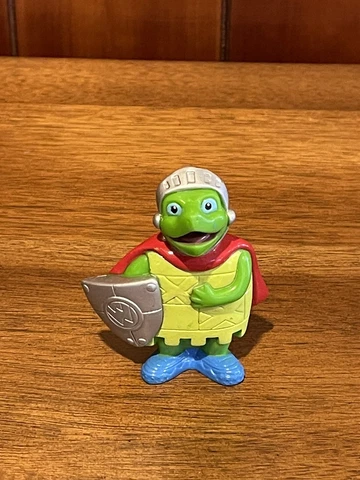 Nick Jr Wonder Pets Tuck Turtle knight shield cake topper pvc good condition Cover