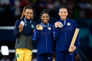 2024 Olympics: Womens All-Around Final, Gymnastics BLURAY -Andrade/Biles/Lee - Picture 1 of 13