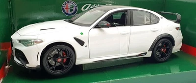 Burago 1/18 Scale Diecast 18-11049 - Alfa Romeo Giulia GTAm - White - Image 1 of 4