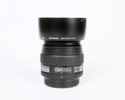 Olympus 50mm f/2.0 Macro ED Zuiko Digital Lens (Black) - Image 1 of 4