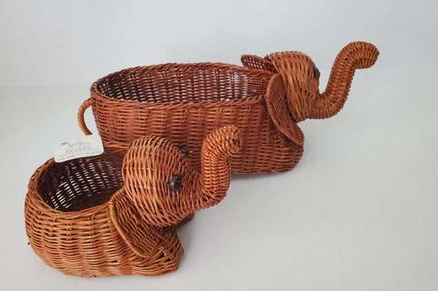 Vintage Woven Fern set of 2 Baskets and Planters Elephants Mother & Baby  Decor Cover