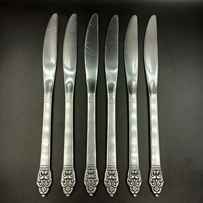 6 Dinner Knives in the Vinland pattern by Oneida Community Stainless - Image 1 of 4
