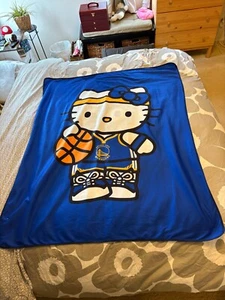 NEU! Hello Kitty x Golden State Warriors Wohndecke - RAR! - Bild 1 von 3