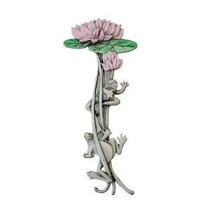 Broche prendedor JJ Jonette tono plata rosa verde esmalte ranas lirio almohadilla, firmado L07 - Imagen 1 de 6