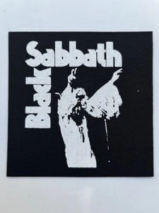 Toppa in tessuto Black Sabbath cucita su distintivo in metallo roccia circa 4"" X 4"" (CP209) - Foto 1 di 1
