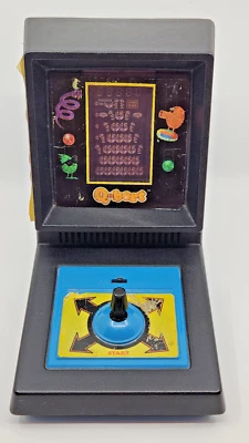 Parker Brothers Juego Arcade Electrónico Portátil - Q*bert - Funciona Foto 1 de 4
