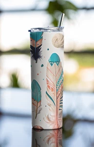 Skinny Becher mit Strohhalm - Boho Feder Design, 20oz Edelstahl, isoliert - Bild 1 von 53