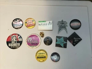 Lot of Vintage 80's/90's Movie Pins/Buttons-BATMAN/STAR TREK/BEETLE JUICE+++     - Picture 1 of 9