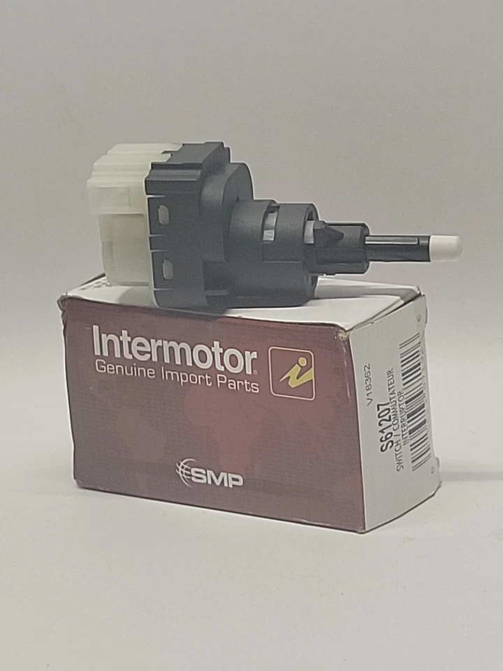 Выключатель стоп-сигнала Standard Motor Parts SLS-487 Intermotor S1207 - Изображение 1 из 1