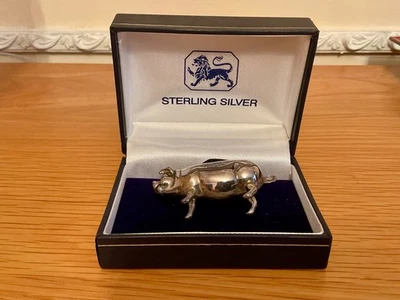 NEW BOXED HALLMARKED 925 SOLID STERLING SILVER PIG PIN CUSHION - Image 1 of 4