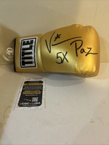 VINNY PAZ SIGNED AUTOGRAPH BOXING GLOVE JSA COA HOF BOXER CHAMPION - Picture 1 of 7