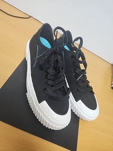 Skechers Street Trax Size 9 Black, White, And Teal - Picture 1 of 9